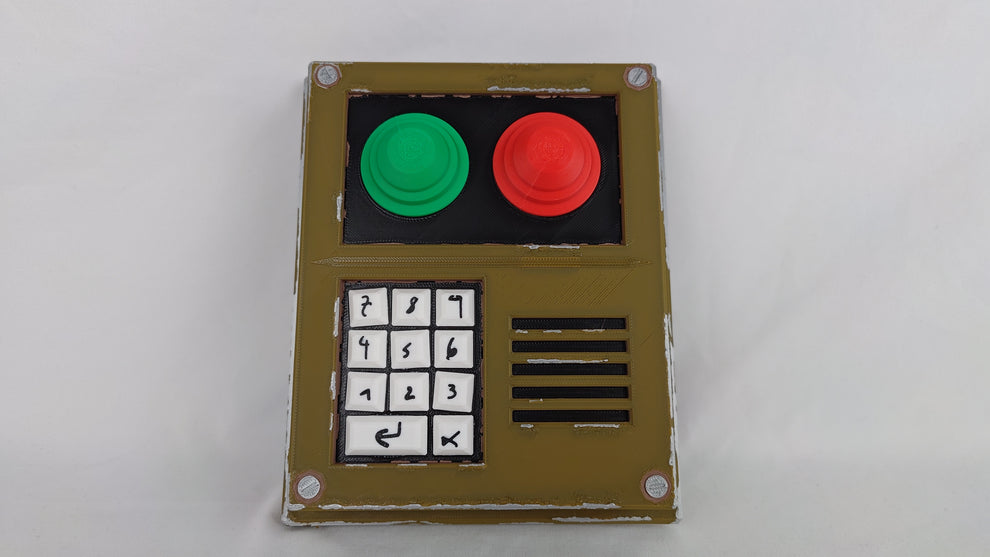 Rust Life-Size Code Lock Prop – DirtMerch